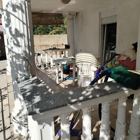Apartman Robi *